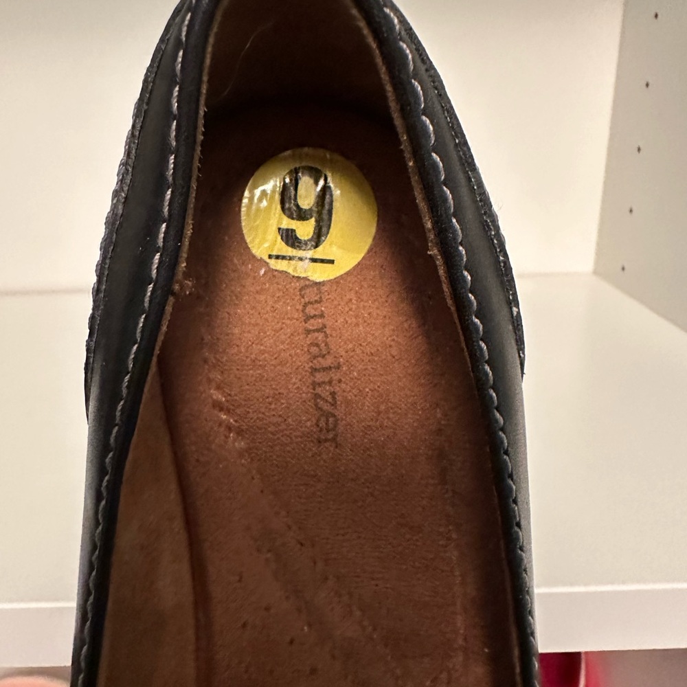 Naturalize shoes - Picture 3 of 5